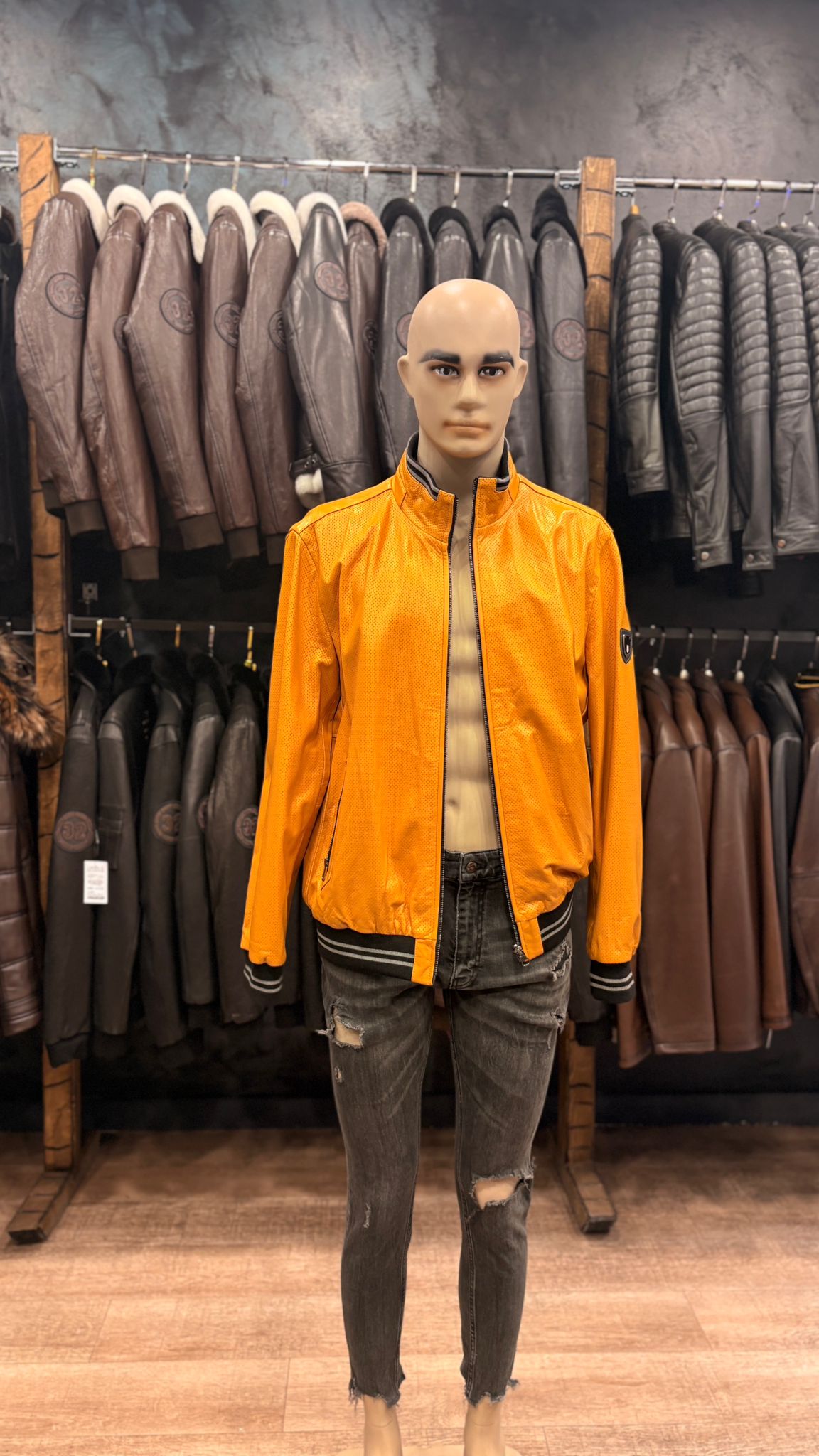 haina din piele naturala cluj